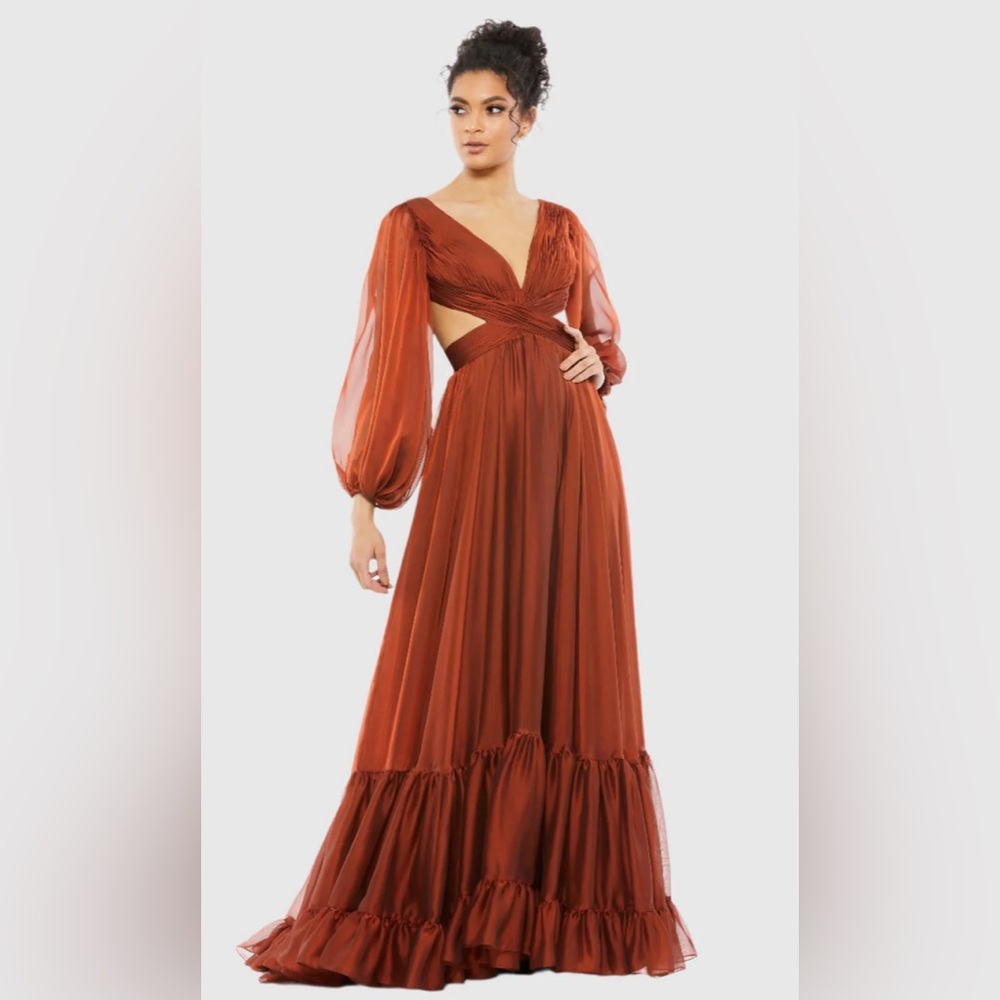 💃🏽Mac Duggal Copper Long Sleeve Gown